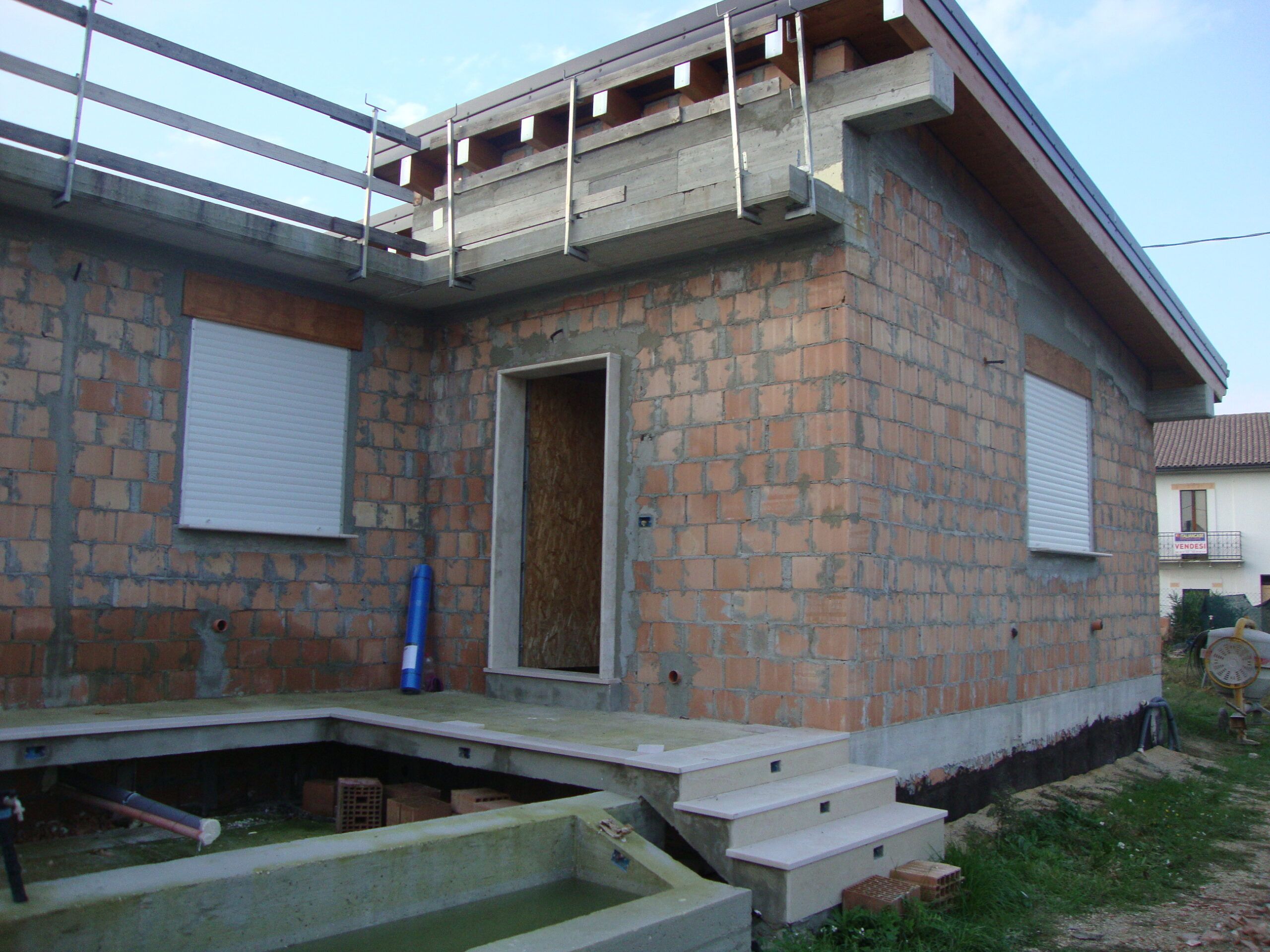 PROGETTAZIONE E DIREZIONE LAVORI FABBRICATO AD USO CIVILE IN MURATURA PORTANTE